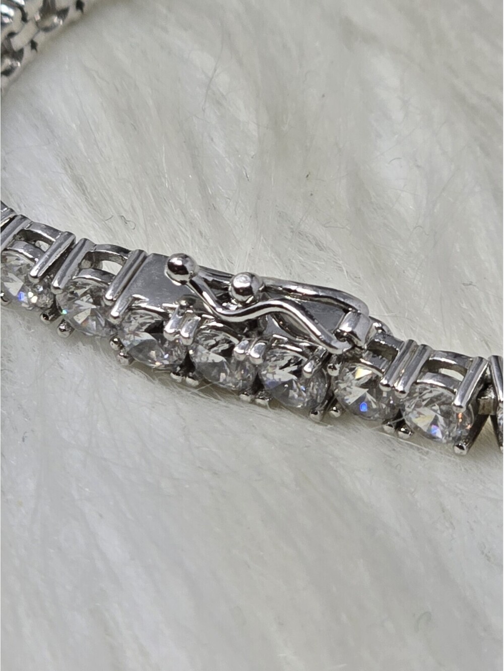 925 Sterling Silver Cubic Zirconia Classic Tennis Bracelet - Picture 7 of 7